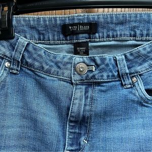 WHBM - 10 Short - Skinny Flare Jean - Blue Denim